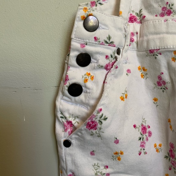 Floral short overall - Picture 3 of 6